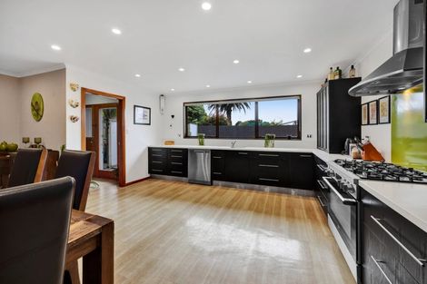 Photo of property in 77a Dixon Avenue, Hawera, 4610