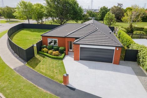 Photo of property in 36 Mauger Drive, Heathcote Valley, Christchurch, 8022