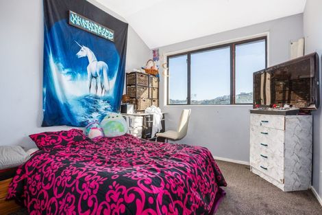 Photo of property in 10 Hereford Street, Cannons Creek, Porirua, 5024