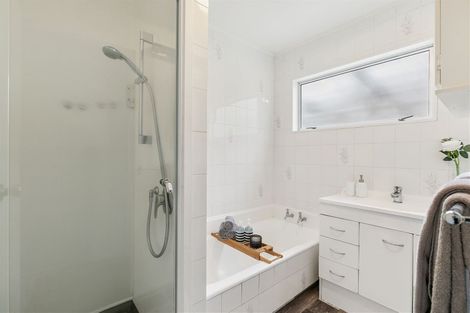 Photo of property in 1/70 Glamorgan Drive, Torbay, Auckland, 0630