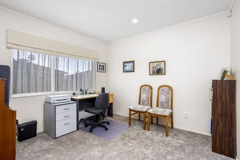 Photo of property in 69a Lakeside Drive, Orewa, 0931