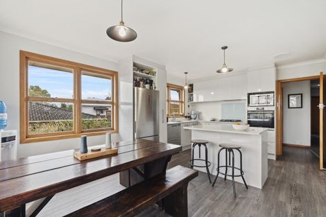 Photo of property in 16 Trentham Road, Papakura, 2110