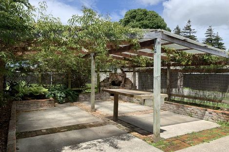 Photo of property in 19 Oxford Street, Marton, 4710