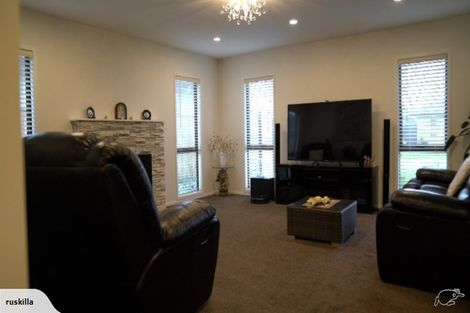 Photo of property in 12 Waitaki Way, Poraiti, Napier, 4112