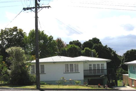 Photo of property in 51 Golf Road, New Lynn, Auckland, 0600