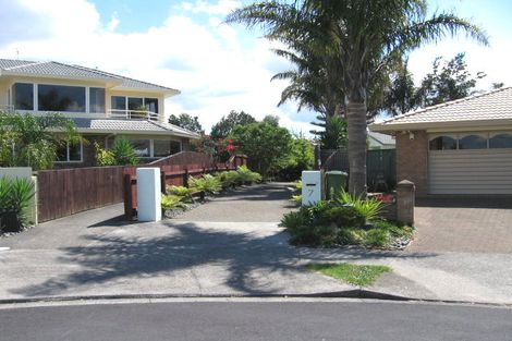 Photo of property in 7 Optimist Place, West Harbour, Auckland, 0618
