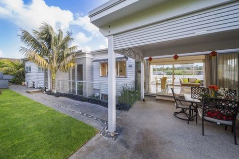 Photo of property in 16 Links Drive, Waiwhakaiho, New Plymouth, 4312