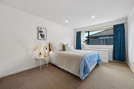 Photo of property in 40 Coolspring Way, Redwood, Christchurch, 8051