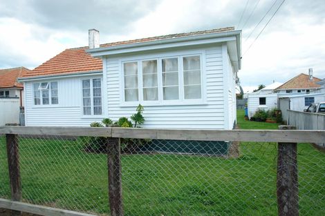 Photo of property in 41 Wilson Street, Waverley, 4510