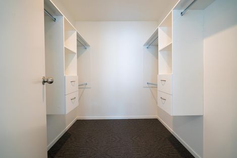 Photo of property in 10 Okareka Place, Pakuranga Heights, Auckland, 2010