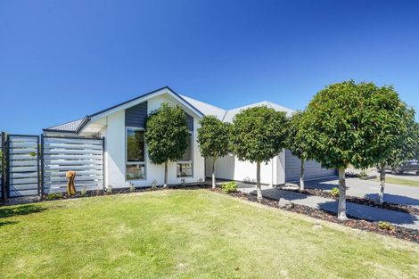 Photo of property in 11 Whitau Place, Marshland, Christchurch, 8083
