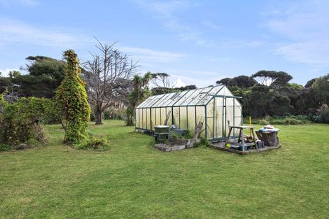 Photo of property in 64 Paetawa Road, Peka Peka, Waikanae, 5391