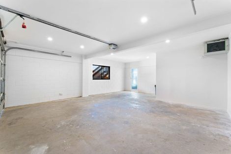 Photo of property in 23 Ravenwood Drive, Forrest Hill, Auckland, 0620