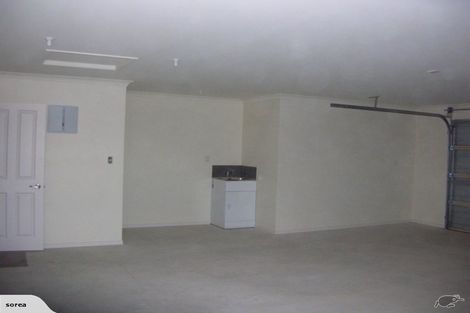 Photo of property in 27 Barry Curtis Place, Levin, 5510