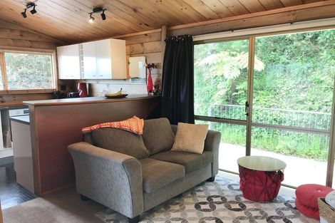 Photo of property in 9 Kate Way, Karori, Wellington, 6012