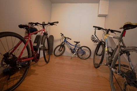 Photo of property in 2/15b Nandana Drive, Glen Eden, Auckland, 0602