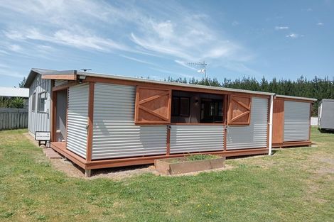 Photo of property in 2077 Tangimoana Road, Tangimoana, Palmerston North, 4473