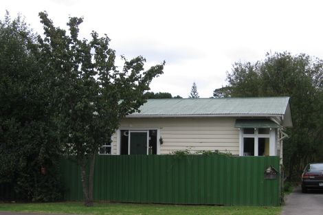 Photo of property in 117 Beach Haven Road, Beach Haven, Auckland, 0626