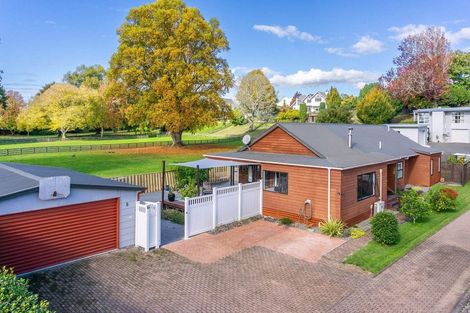 Photo of property in 8 Eliot Place, Leamington, Cambridge, 3432