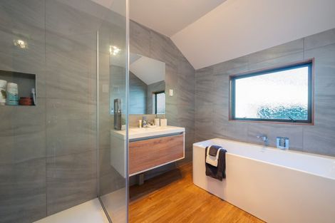 Photo of property in 11 Duval Grove, Tawa, Wellington, 5028