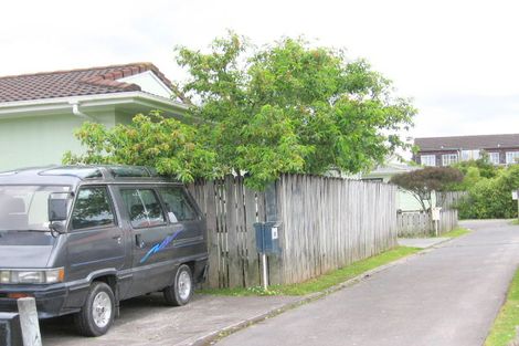 Photo of property in 13 Selak Place, Glen Eden, Auckland, 0602