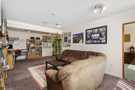 Photo of property in 8 Charthouse Lane, Whitby, Porirua, 5024