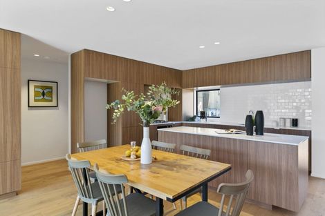 Photo of property in 83 Melbourne Road, Island Bay, Wellington, 6023