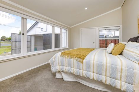 Photo of property in 1/2 Hunua Road, Papakura, 2110