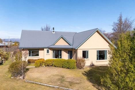 Photo of property in 24 Whitby Street, Clyde, 9330