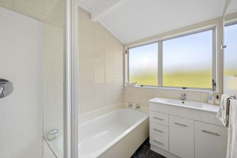 Photo of property in 24 Von Dadelszen Place, Havelock North, 4130