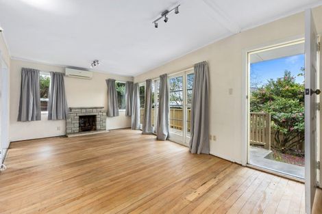 Photo of property in 6 Palmer Avenue, Glen Eden, Auckland, 0602