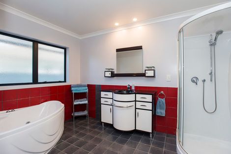 Photo of property in 17 Pohutukawa Grove, Lytton West, Gisborne, 4010