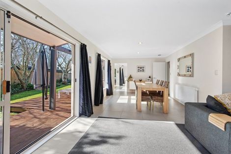 Photo of property in 15 Halcione Close, Flagstaff, Hamilton, 3210