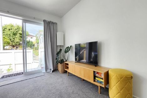 Photo of property in 59c Larsen Crescent, Tawa, Wellington, 5028