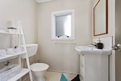 Photo of property in 6 Glengarry Road, Glen Eden, Auckland, 0602