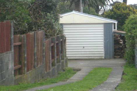 Photo of property in 7 Leon Place, Waitara, 4320