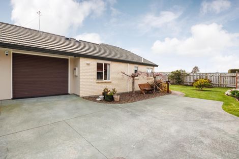 Photo of property in 9 Foxtail Fern, Kelvin Grove, Palmerston North, 4414