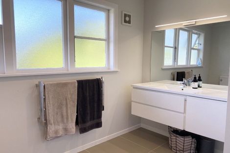 Photo of property in 4 Onepu Road, Pukerua Bay, 5026