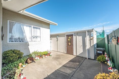 Photo of property in 27 Miro Street, Castlecliff, Whanganui, 4501
