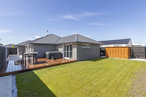 Photo of property in 13 Higgins Street, Woodend, 7610