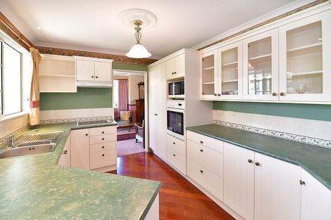 Photo of property in 4 Amberly Rise, Helensville, 0800