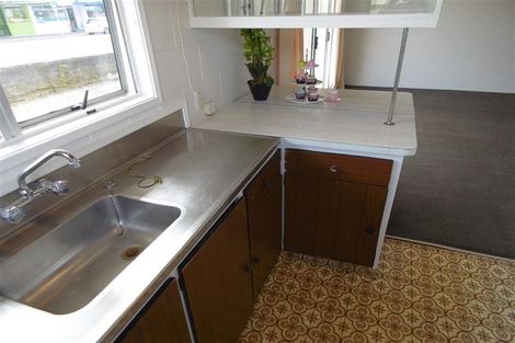 Photo of property in 10d Govett Avenue, Frankleigh Park, New Plymouth, 4310