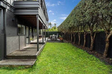 Photo of property in 2/10 Merani Street, Narrow Neck, Auckland, 0622