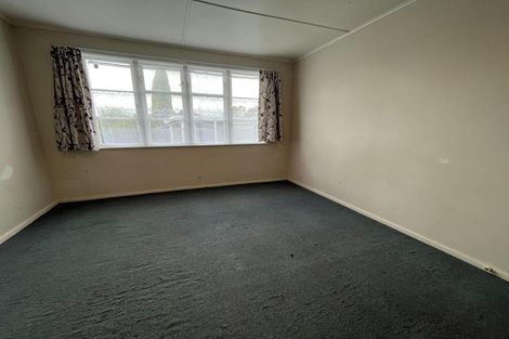 Photo of property in 18 Goldsmith Crescent, Levin, 5510