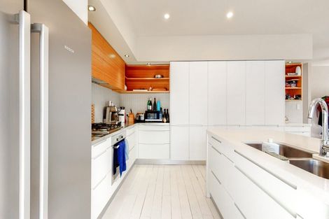 Photo of property in 143 Derwent Street, Island Bay, Wellington, 6023