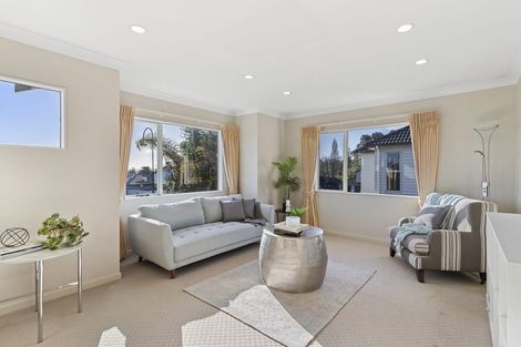 Photo of property in 86 Coachman Drive, Flat Bush, Auckland, 2016