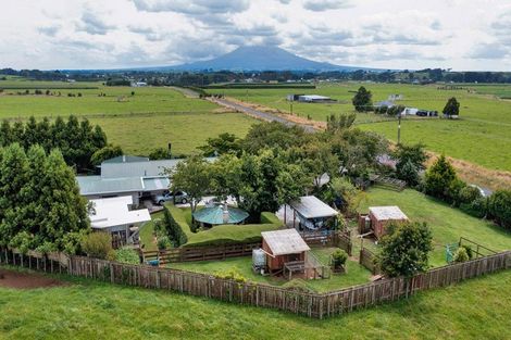 Photo of property in 244 Maata Road, Eltham, 4398