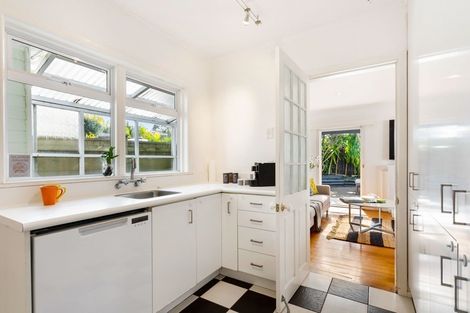Photo of property in 96a Sunrise Avenue, Mairangi Bay, Auckland, 0630
