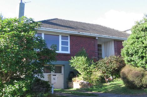 Photo of property in 16 Roys Road, Plimmerton, Porirua, 5026