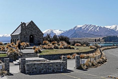 Photo of property in 2 Rankin Rise, Lake Tekapo, 7999